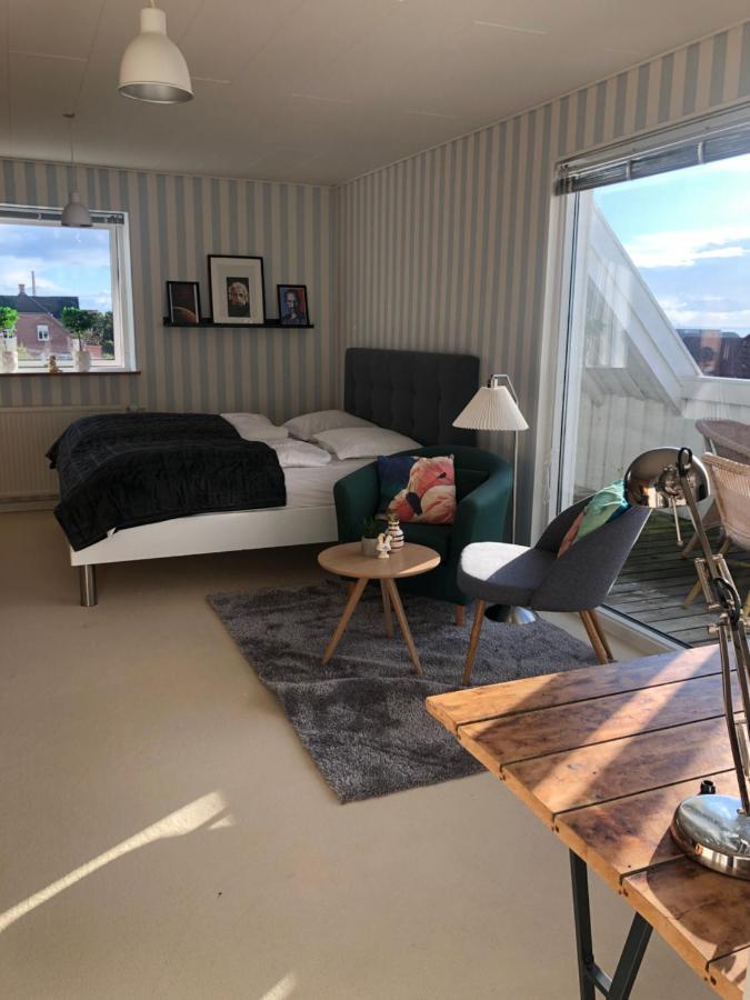 Dejligt Vaerelse Med Eget Bad Og Havudsigt Apartment Assens Bagian luar foto