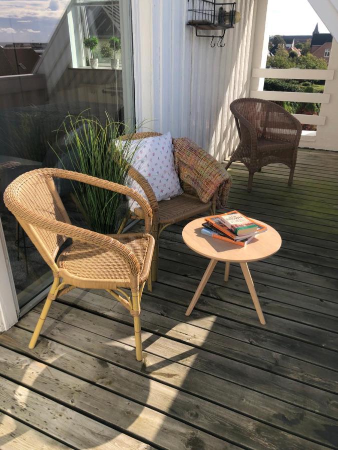 Dejligt Vaerelse Med Eget Bad Og Havudsigt Apartment Assens Bagian luar foto