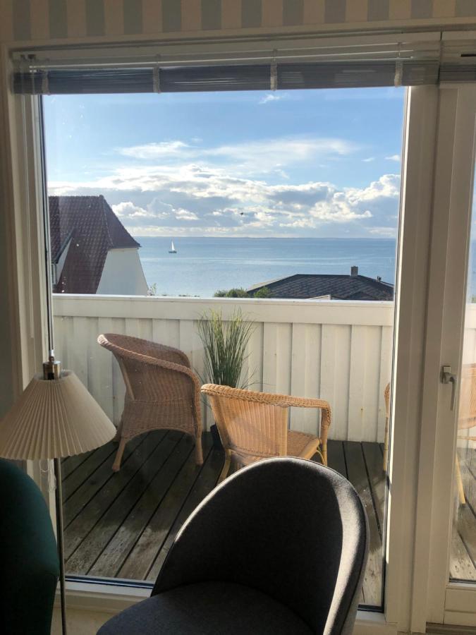 Dejligt Vaerelse Med Eget Bad Og Havudsigt Apartment Assens Bagian luar foto